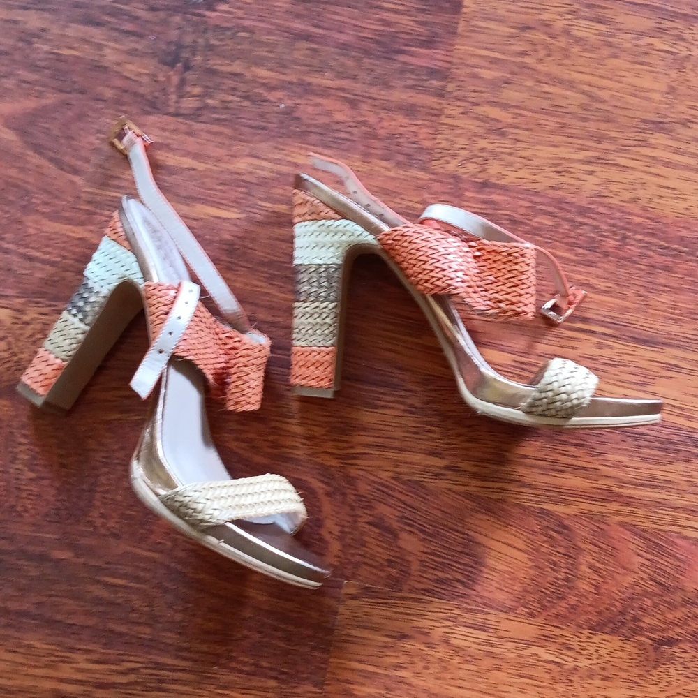 💟Vince Camuto sandals